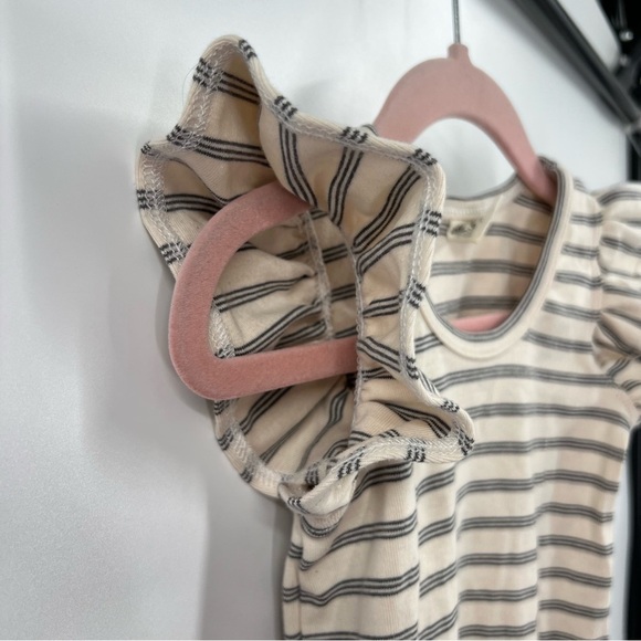 Lulu + Roo Striped Flutter Top - Picture 7 of 10